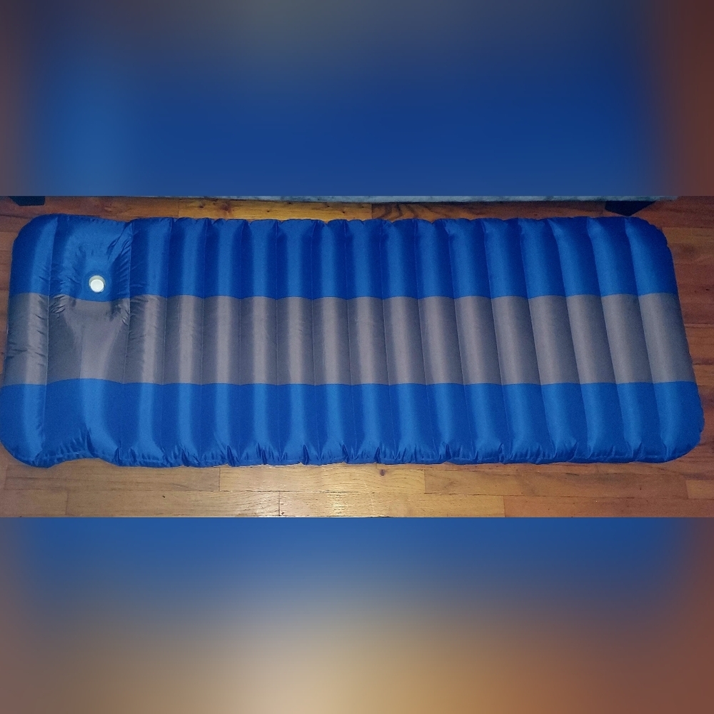 INFLATABLE BED & PUMP BUNDLE NEW OZARK TRAIL TWIN BED & BATTERY POWERED AIR PUMP - Picture 8 of 15